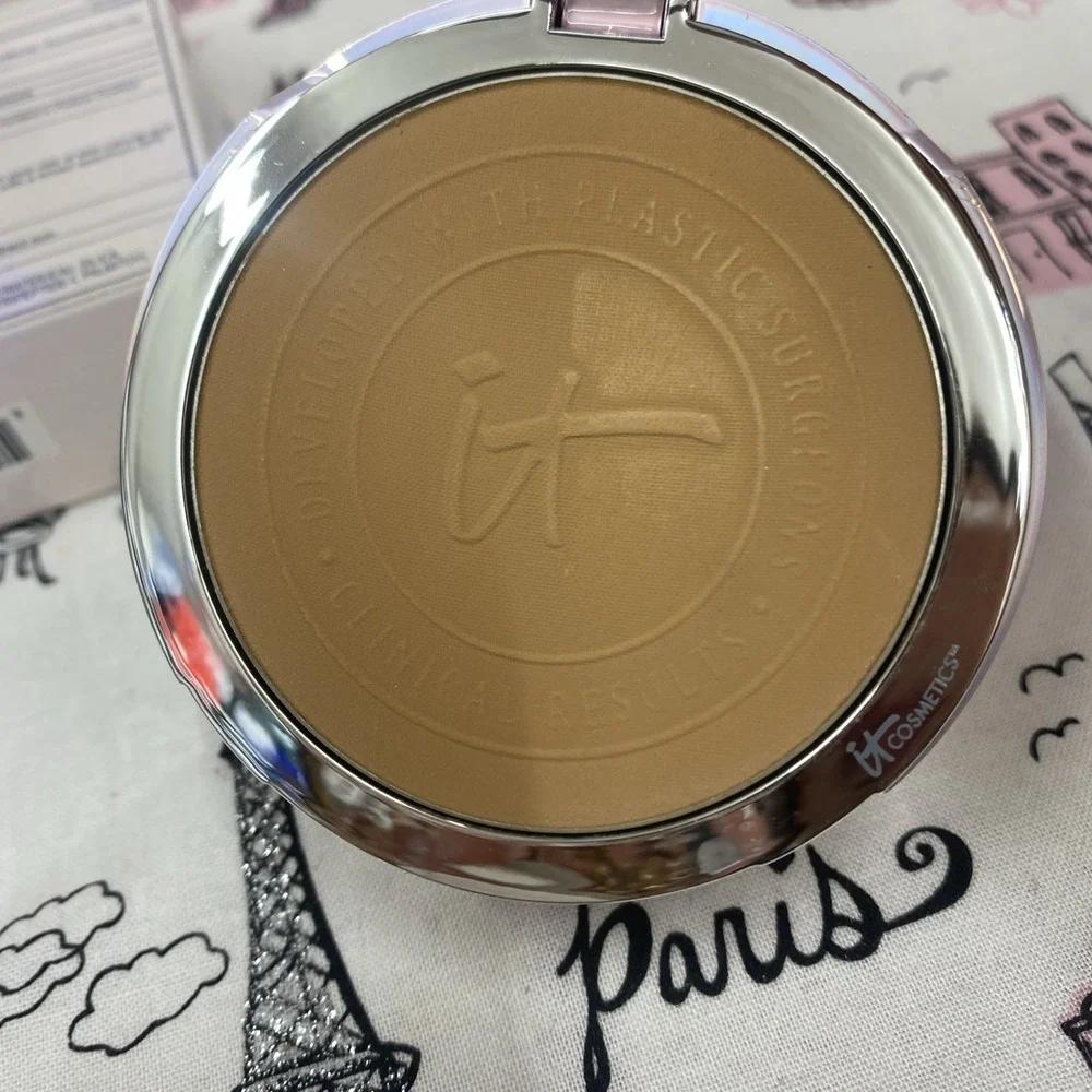 it Cosmetics YOUR SKIN BUT BETTER CC+ Airbrush Perfecting Powder Rich Read Descr